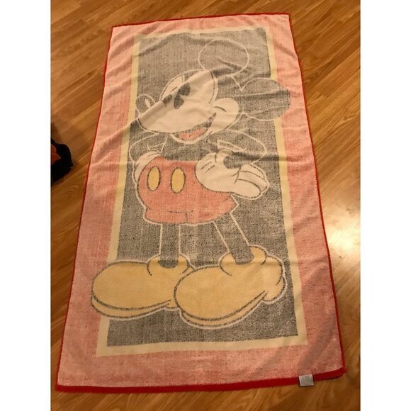 Mickey Mouse Beach Towel Disney Cotton Velou 52" x 29" Red Yellow Black - Picture 8 of 8